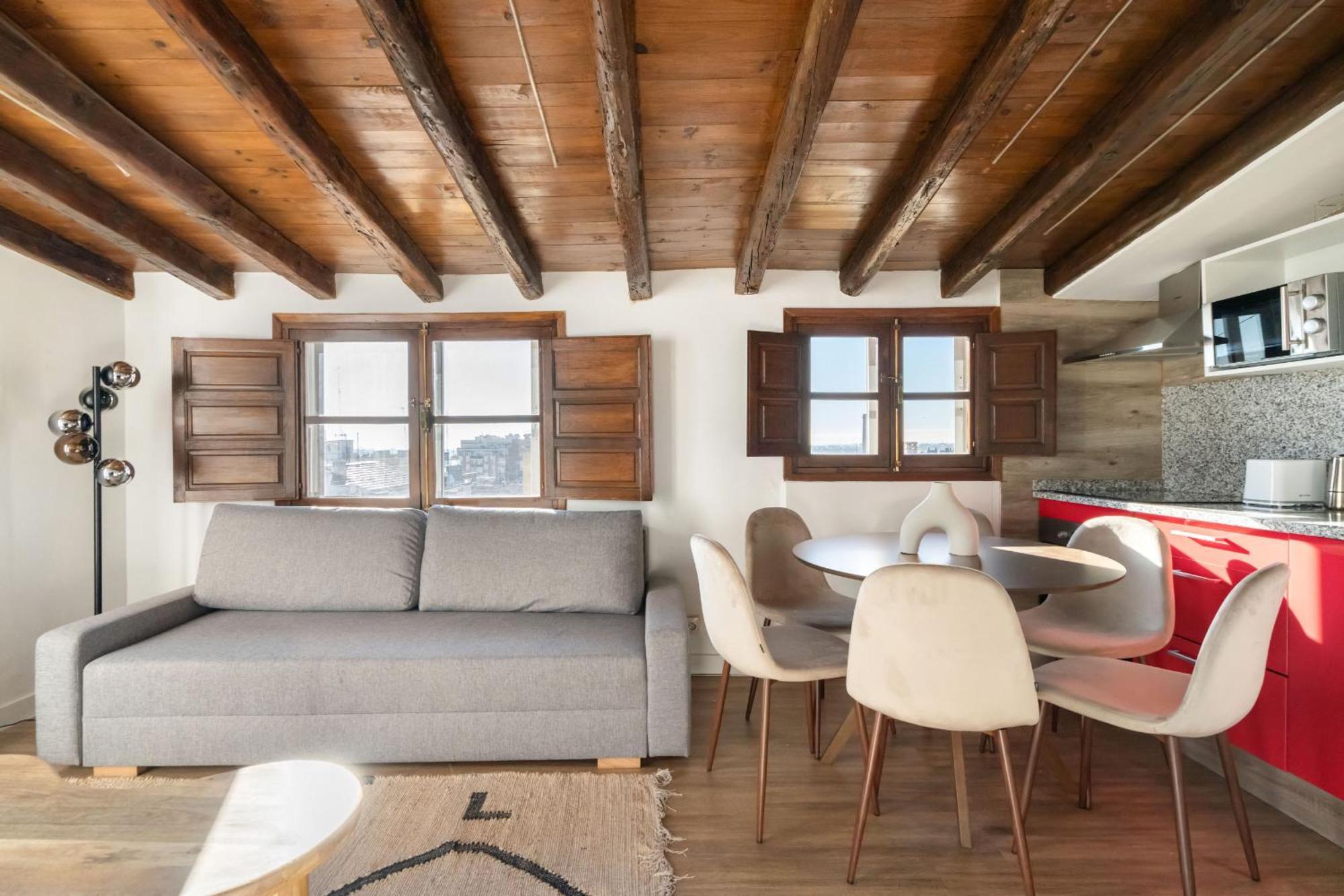 Apartamento Atico Con Terraza En Lavapies Alquiler Temporal Madrid Exterior foto