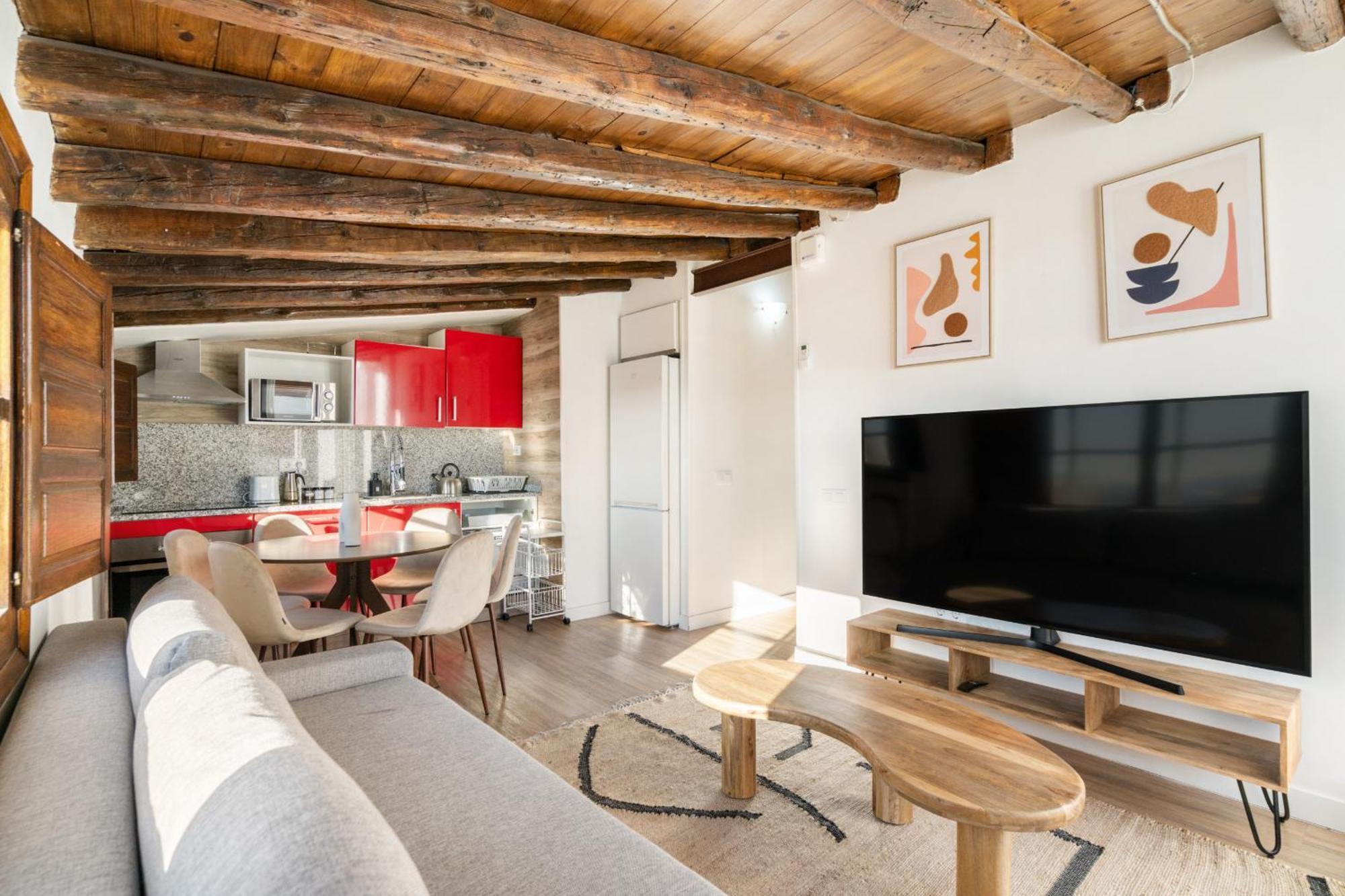 Apartamento Atico Con Terraza En Lavapies Alquiler Temporal Madrid Exterior foto